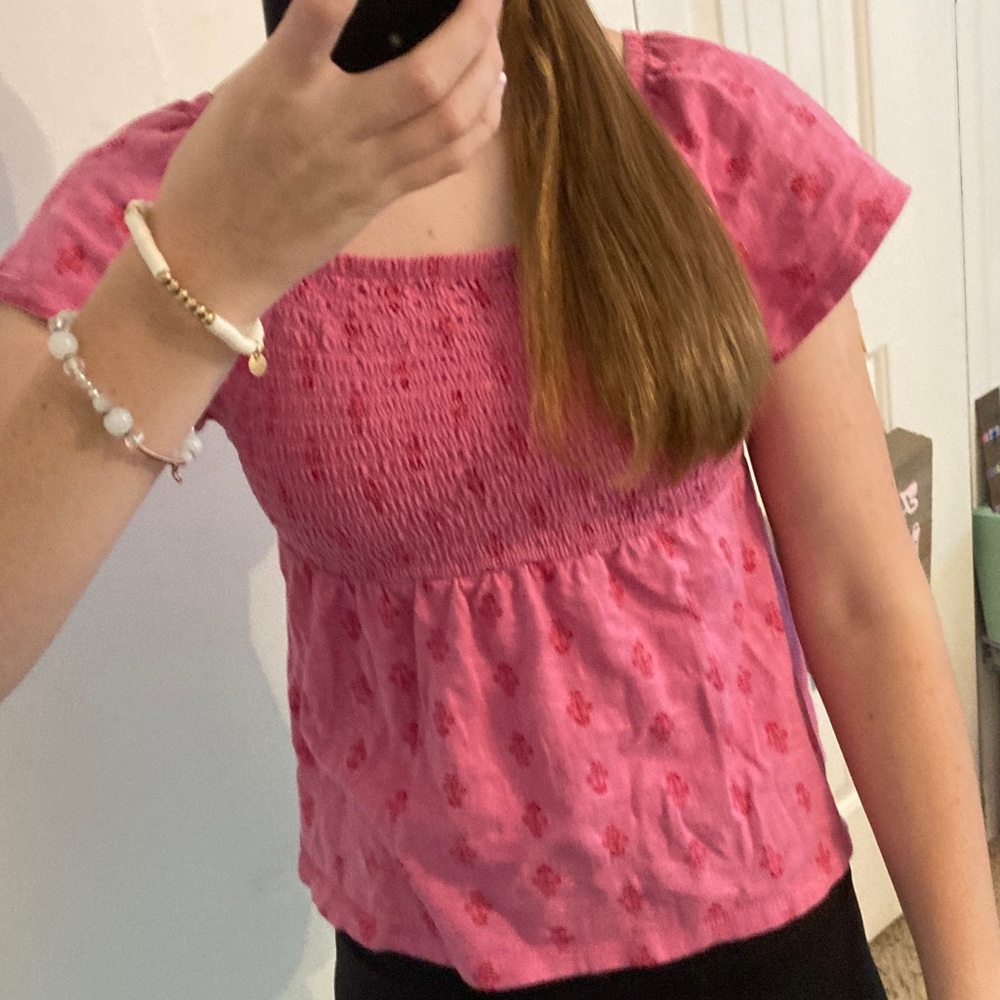 Old Navy Pink Ruched Shirt Flower Design